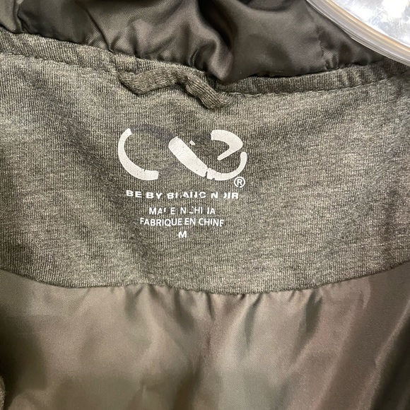 Women Beby Blanc Noir Light Vest Size M - Picture 2 of 3